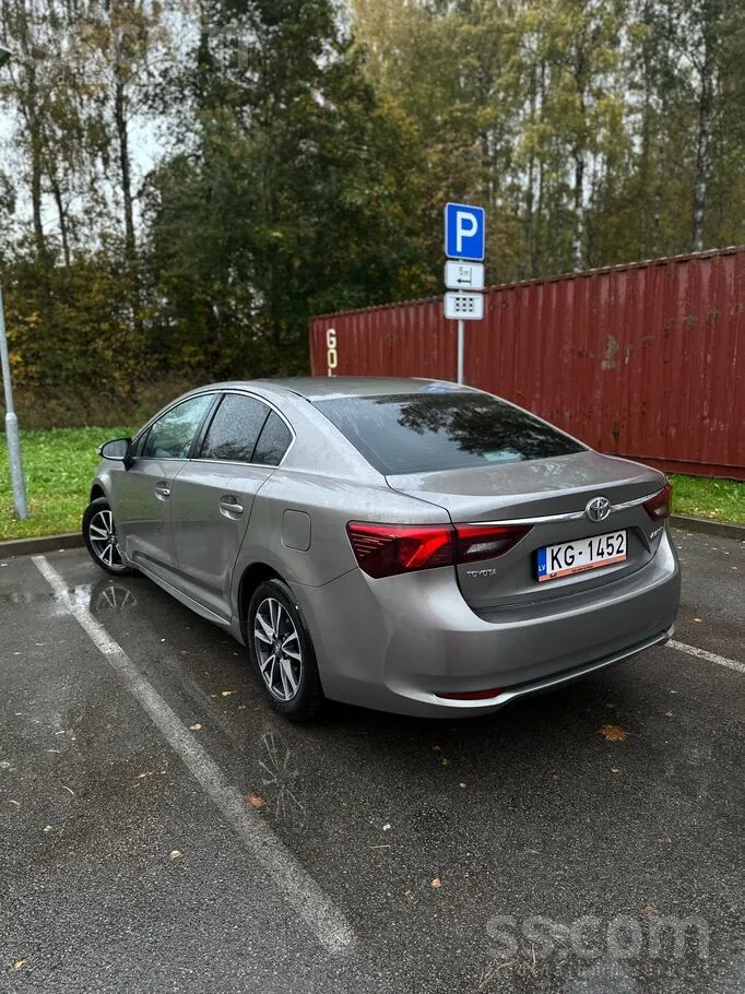 Toyota Avensis 2015 photo 3
