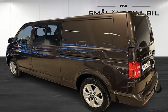 Volkswagen Transporter 2018 photo 3