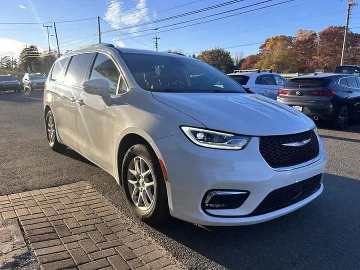 Chrysler Pacifica 2021 photo 3