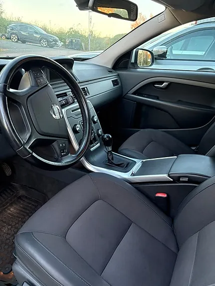 Volvo V70 2012 photo 5