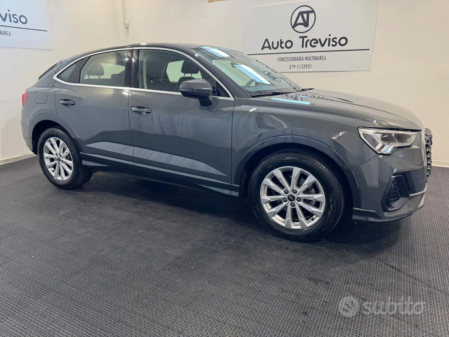 Audi Q3 2022 photo 2