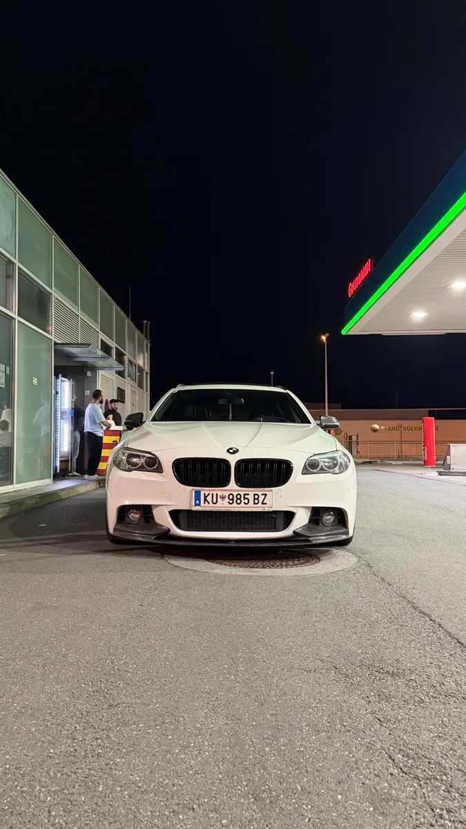 BMW 5 Series 2015 photo 2