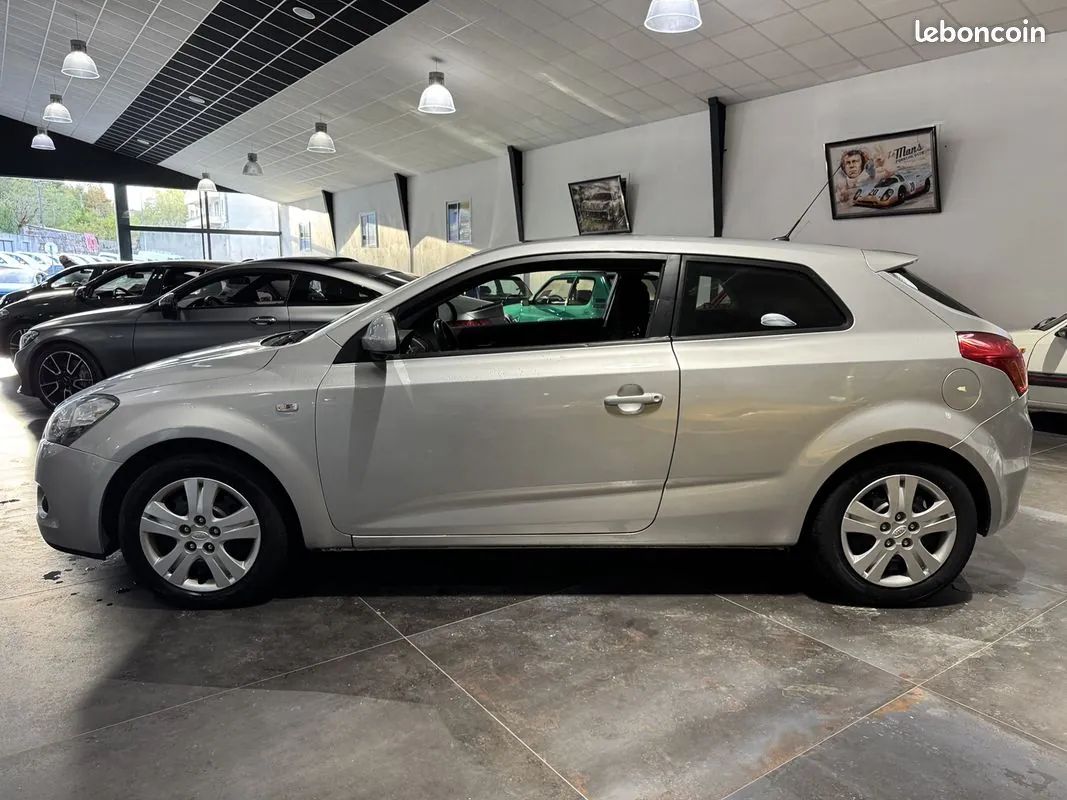 Kia Ceed 2009 photo 3