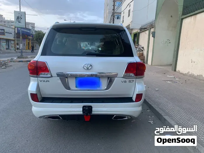 Toyota Land Cruiser 2015 photo 3