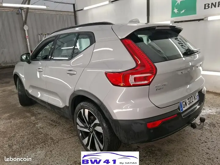Volvo Xc40 2024 photo 2