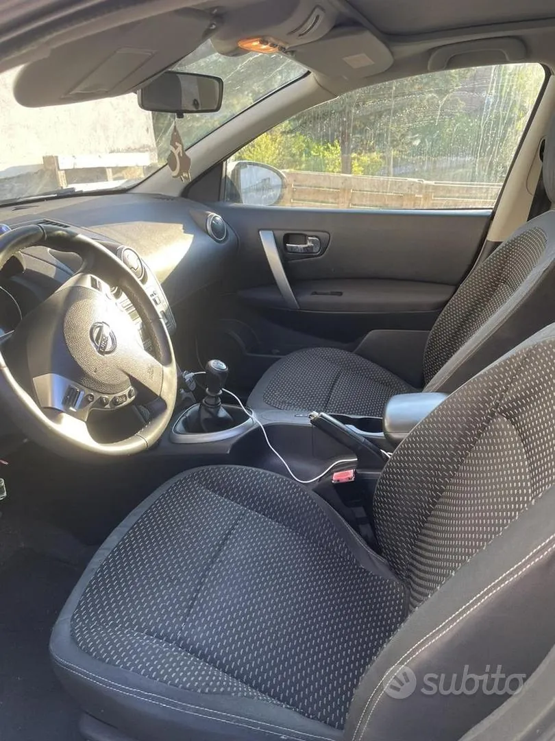 Nissan Qashqai 2010 photo 3