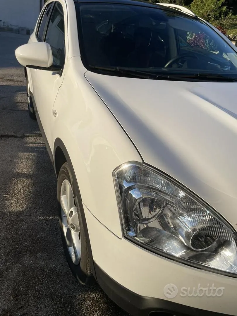 Nissan Qashqai 2010 photo 2