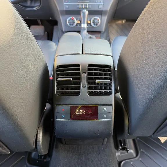 Mercedes-Benz Glk350 2010 photo 2