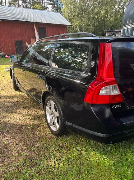 Volvo V70 2009 photo 2
