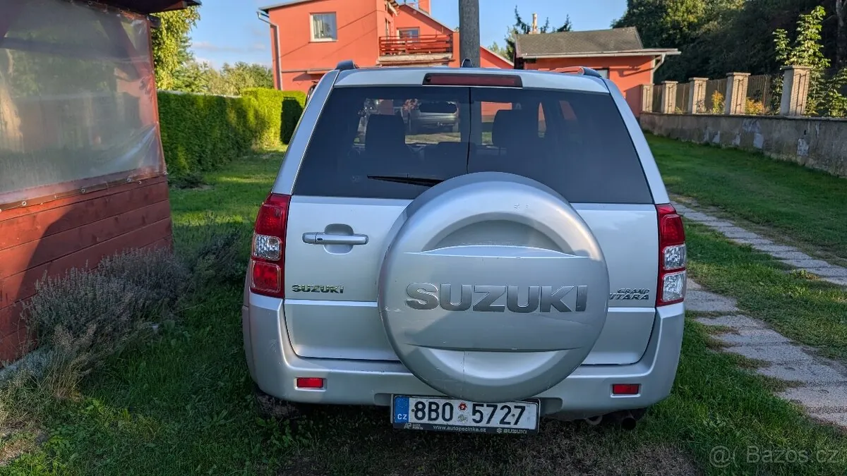 Suzuki Grand Vitara 2011 photo 5