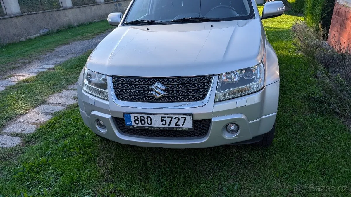 Suzuki Grand Vitara 2011 photo 3