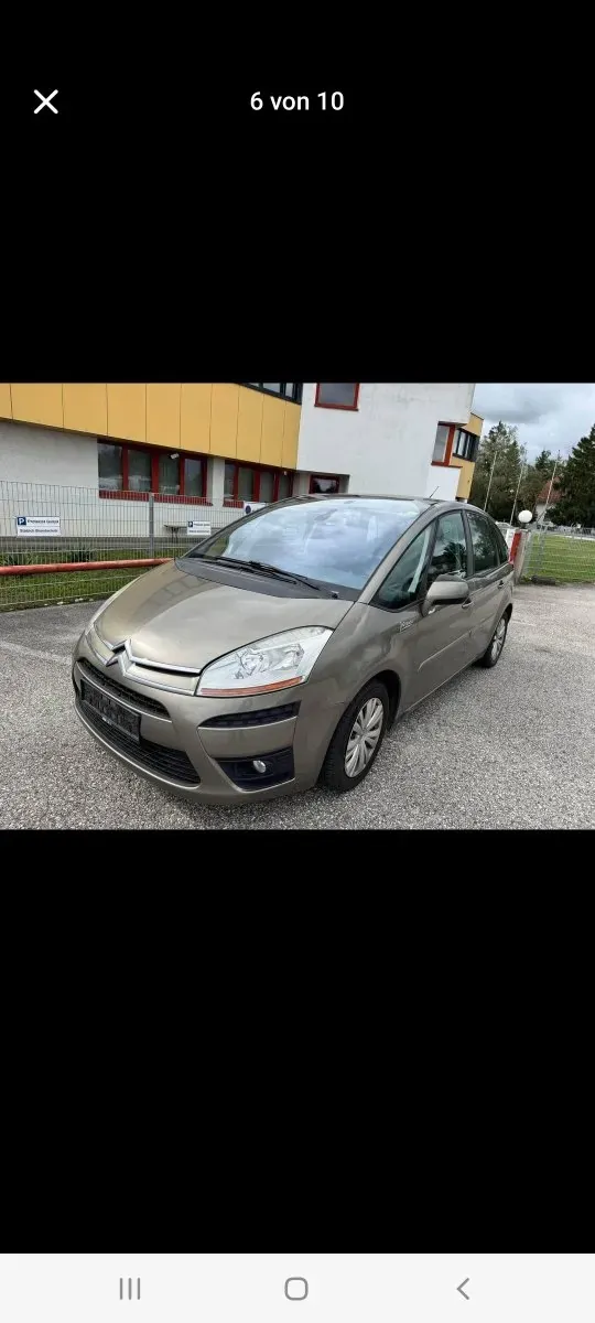 Citroen C4 Picasso 2010 photo 2
