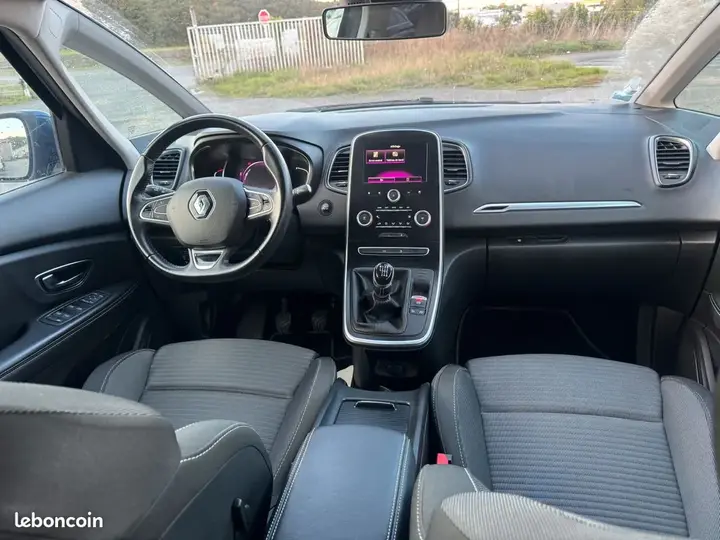 Renault Grand Scenic 2018 photo 5