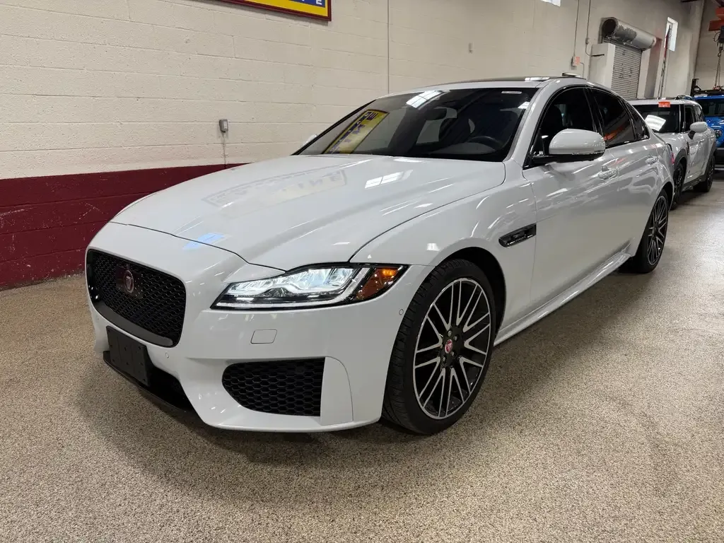 Jaguar Xf 2020 photo 2