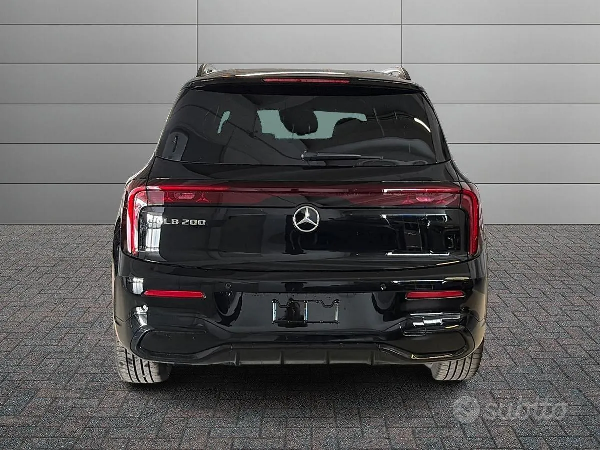 Mercedes-Benz Glb 200 photo 4