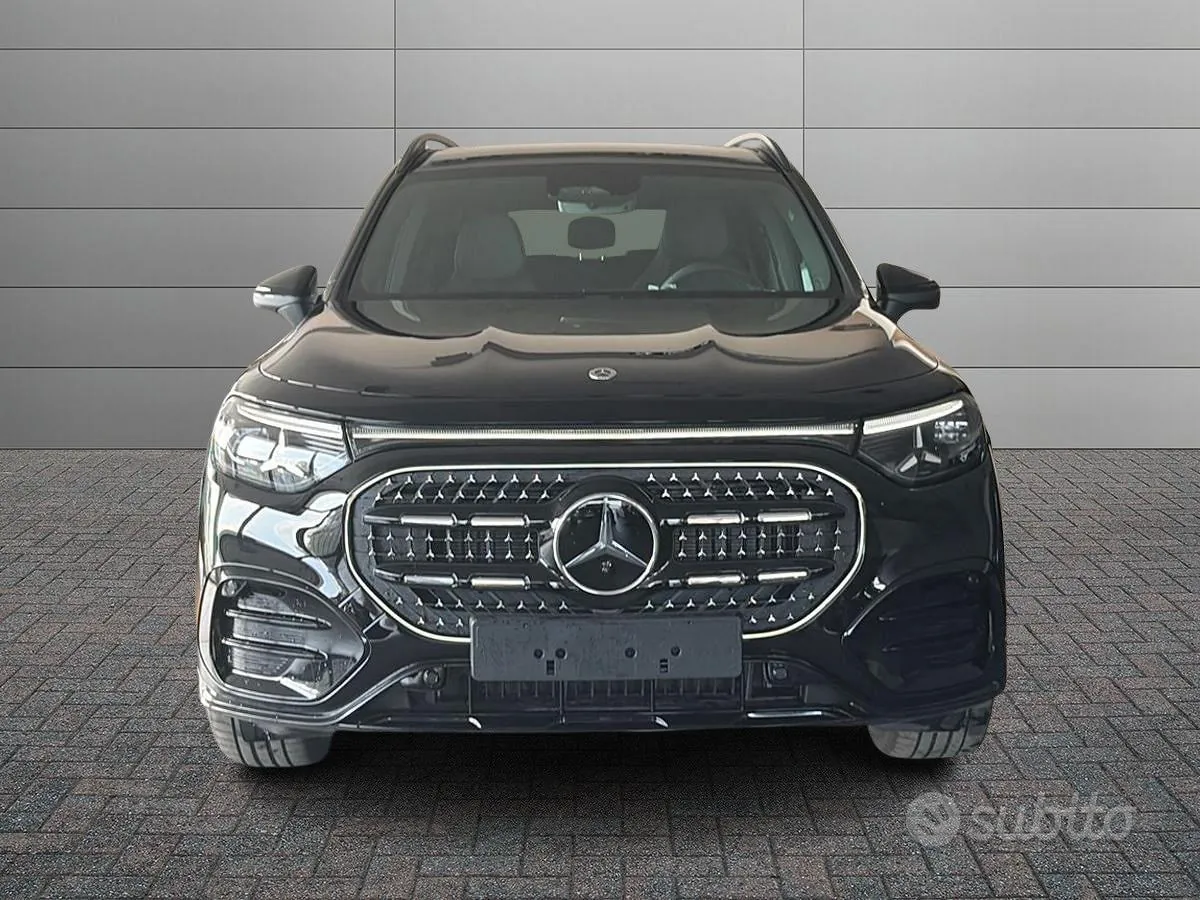 Mercedes-Benz Glb 200 photo 3