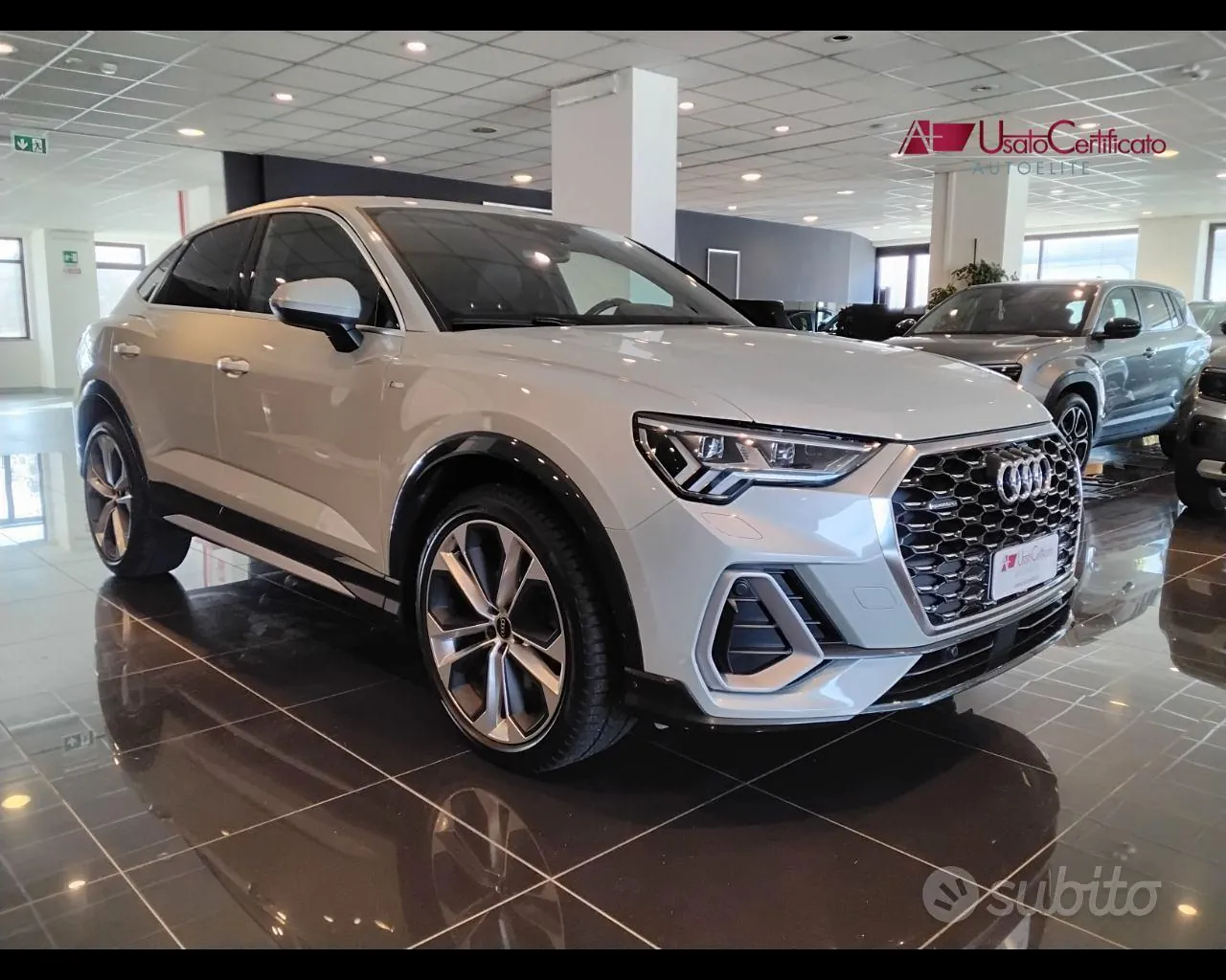 Audi Q3 2021 photo 2