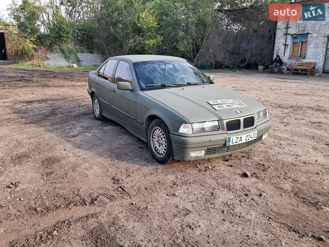 BMW 3 Series 1992 photo 3