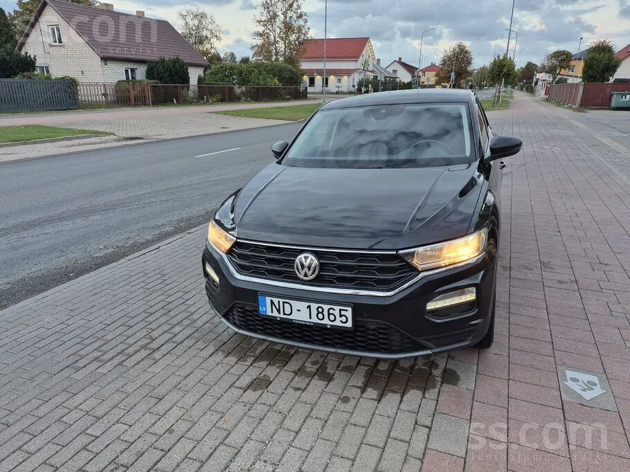 Volkswagen T-Roc 2018 photo 2