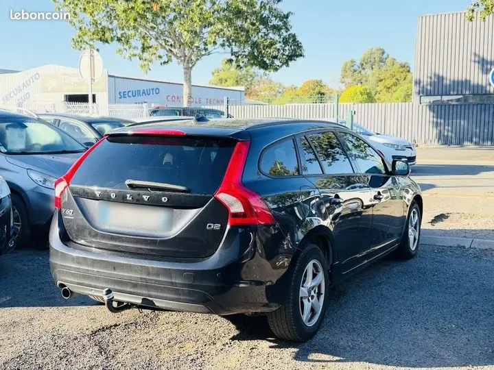 Volvo V60 2015 photo 4