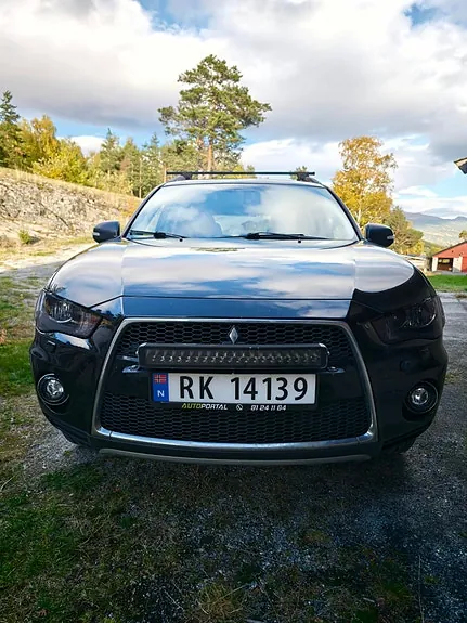Mitsubishi Outlander 2010 photo 2