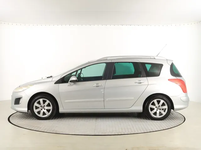 Peugeot 308 Sw 2012 photo 2