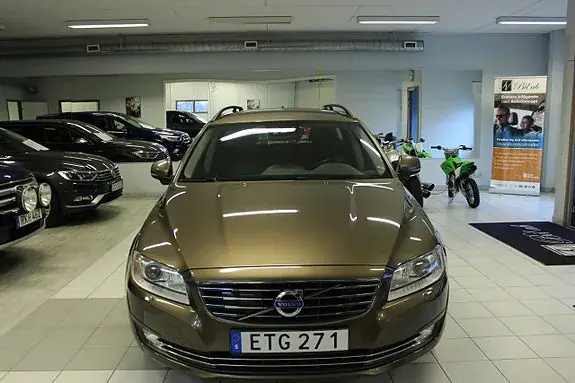 Volvo V70 2015 photo 2