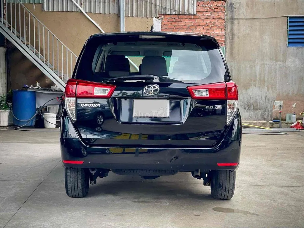 Toyota Innova 2021 photo 2