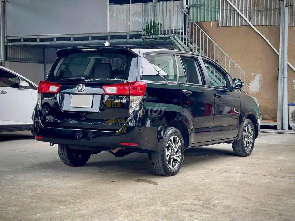 Toyota Innova 2021 photo 4