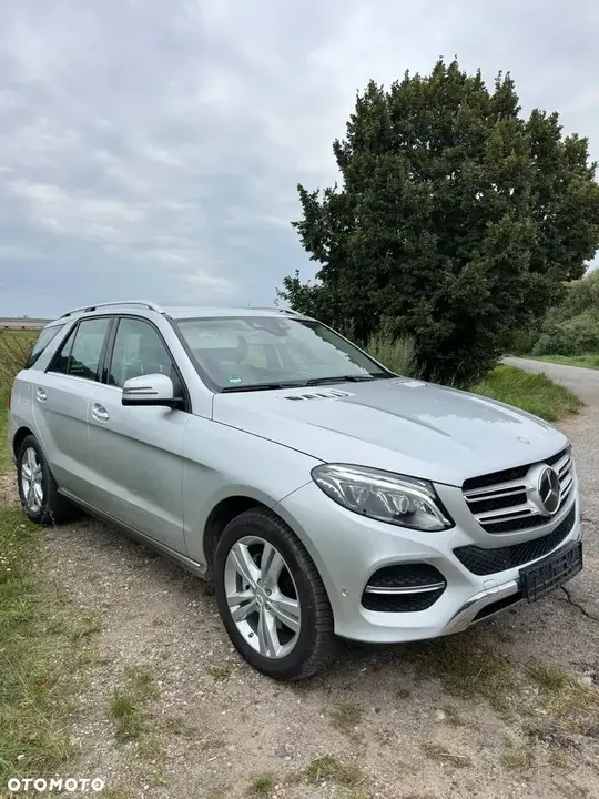 Mercedes-Benz Gle 2016 photo 2