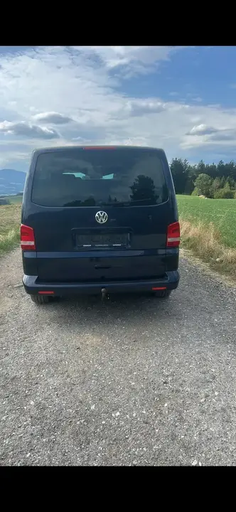 Volkswagen T5 2011 photo 3