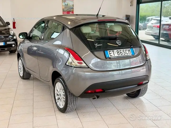 Lancia Ypsilon 2014 photo 4