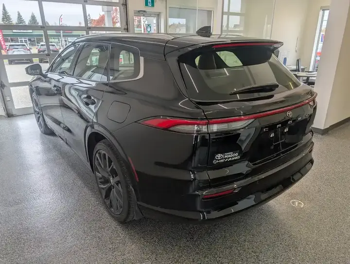 Toyota Crown 2025 photo 4