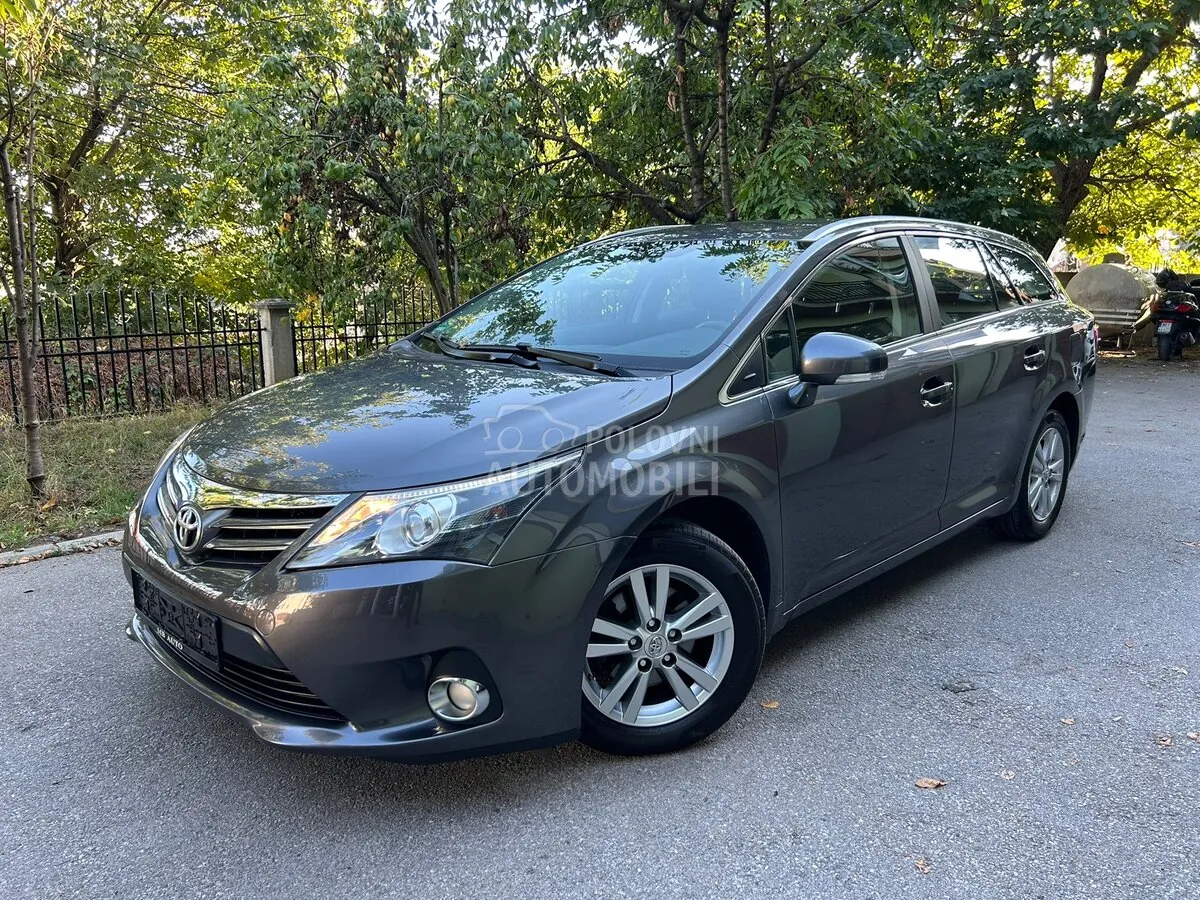 Toyota Avensis 2014 photo 2