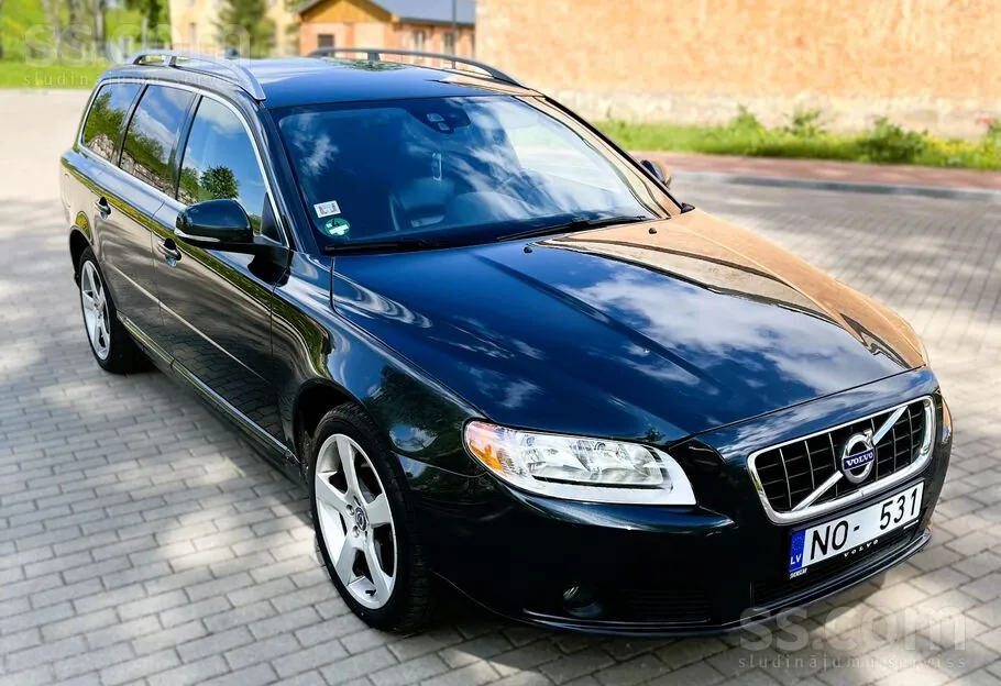 Volvo V70 2011 photo 3