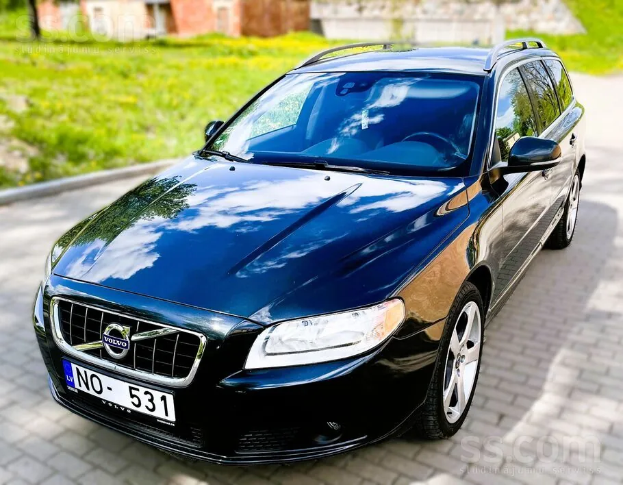 Volvo V70 2011 photo 4