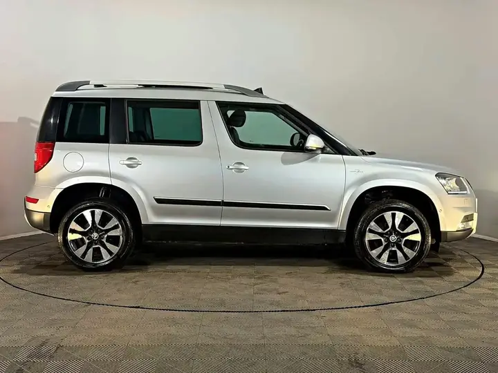 Skoda Yeti 2015 photo 5
