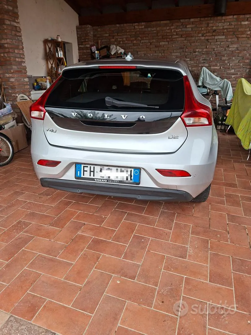 Volvo V40 2017 photo 2