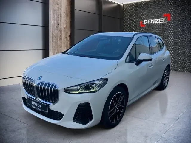 BMW 2 Series 2025 photo 2