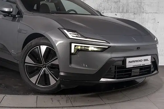 Polestar 4 2025 photo 2