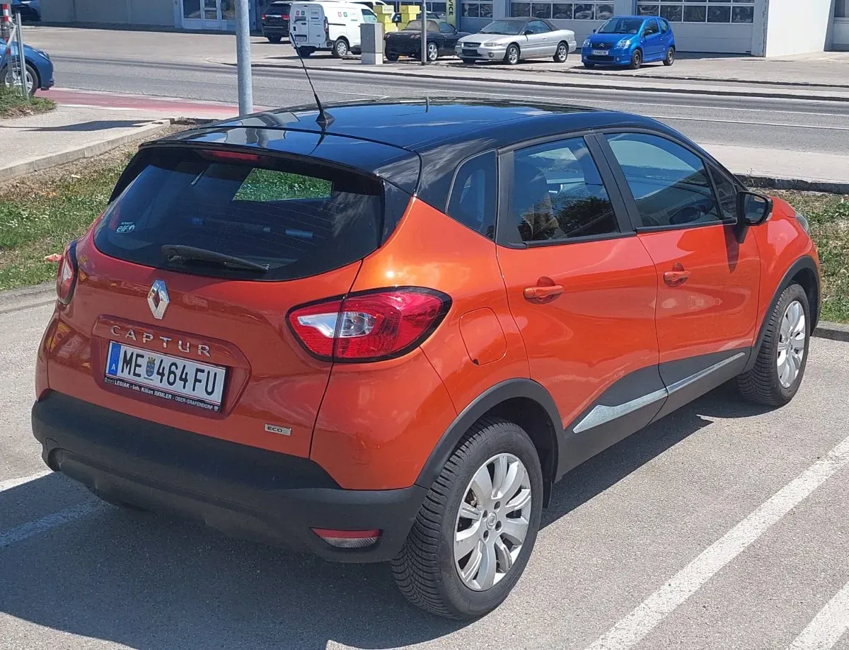 Renault Captur 2017 photo 2