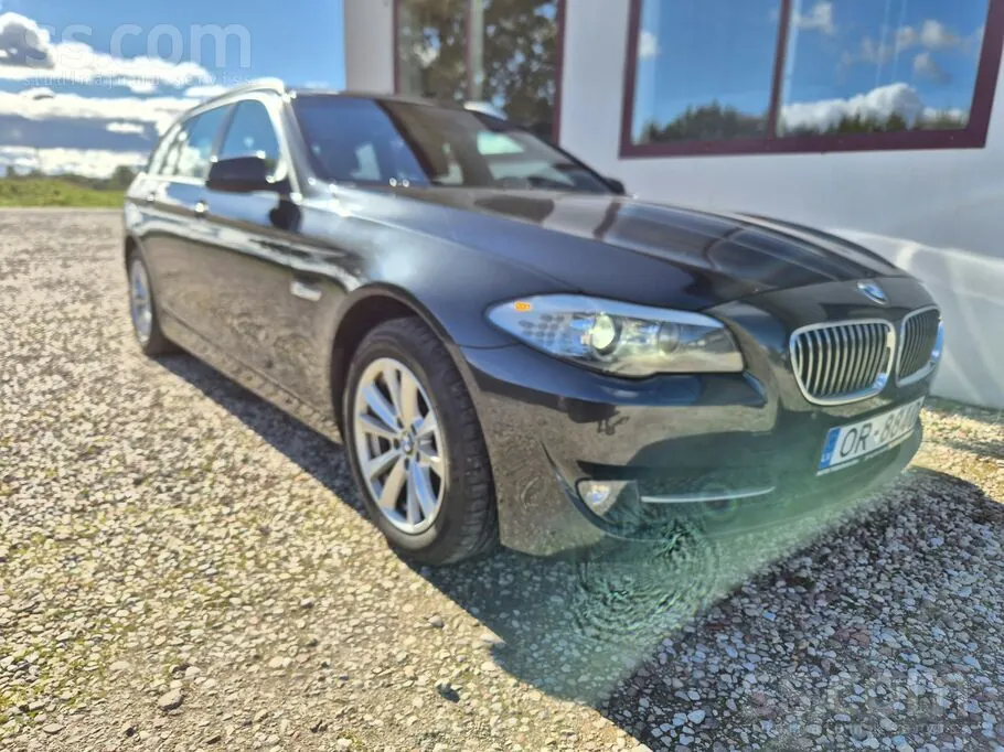 BMW 530 2012 photo 2