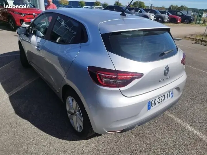 Renault Clio 2022 photo 2