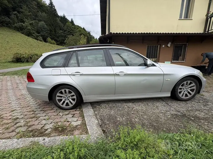 BMW 320D 2006 photo 3