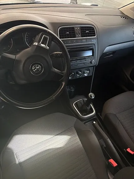 Volkswagen Polo 2012 photo 4