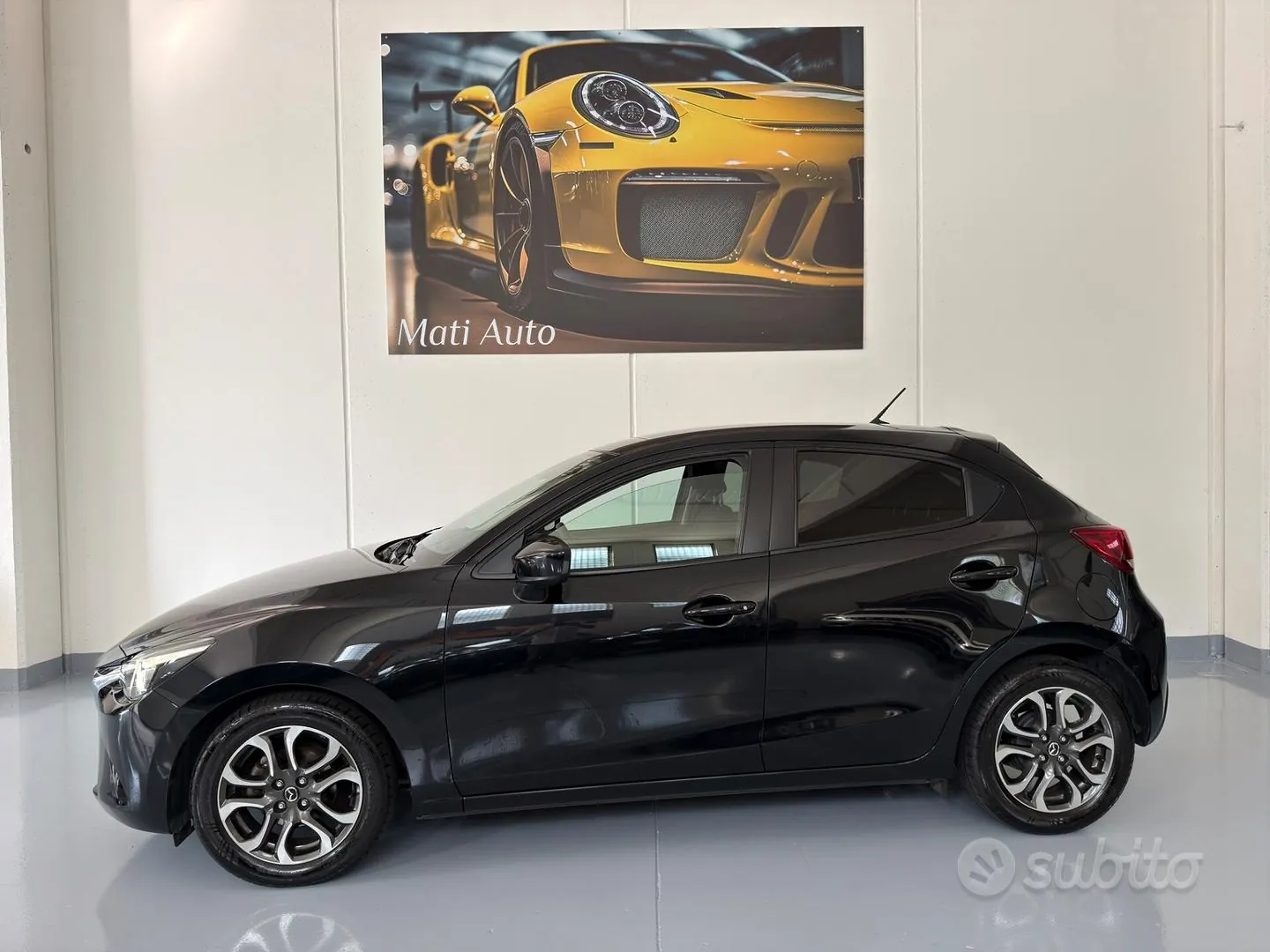 Mazda 2 2016 photo 3