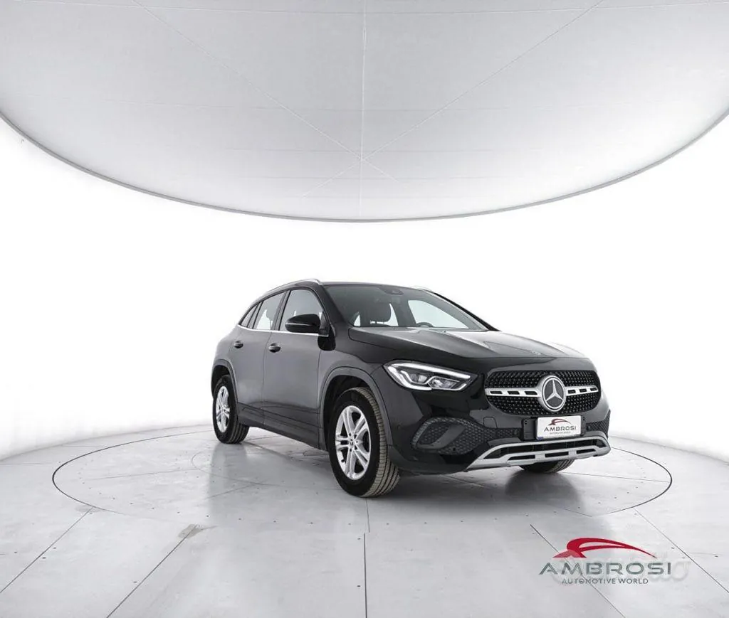 Mercedes-Benz Gla 2023 photo 2