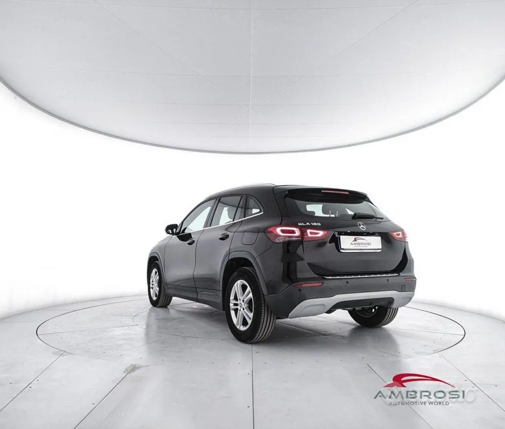 Mercedes-Benz Gla 2023 photo 4