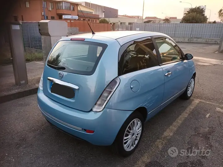 Lancia Ypsilon 2003 photo 2