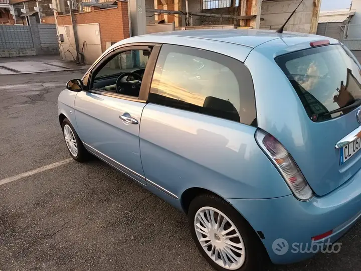 Lancia Ypsilon 2003 photo 3